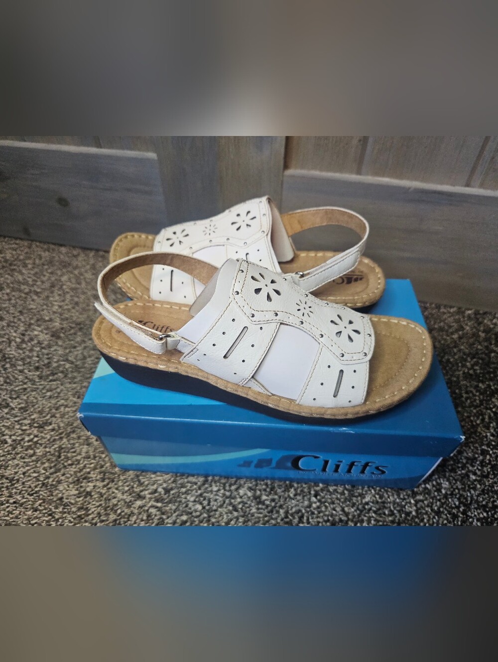 Cliffs by White Mountain Sandals sz 10